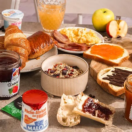 Moulins Hotell Avermes