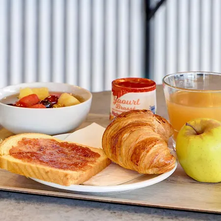 Moulins Hotell Avermes